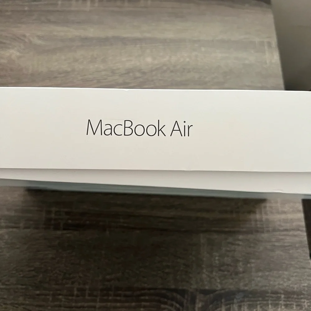 MacBook Air Original Box + Unused Apple Power Adapter Pristine Condition​​